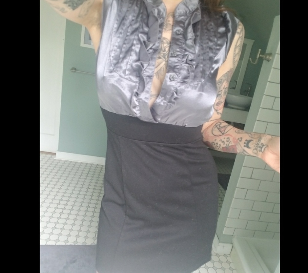 Dress - Picture 2 of 6